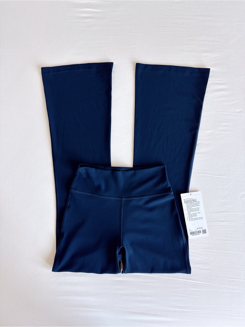 lululemon Groove Nulu High-Rise Flared Pant Short True Navy Size 4 NWOT